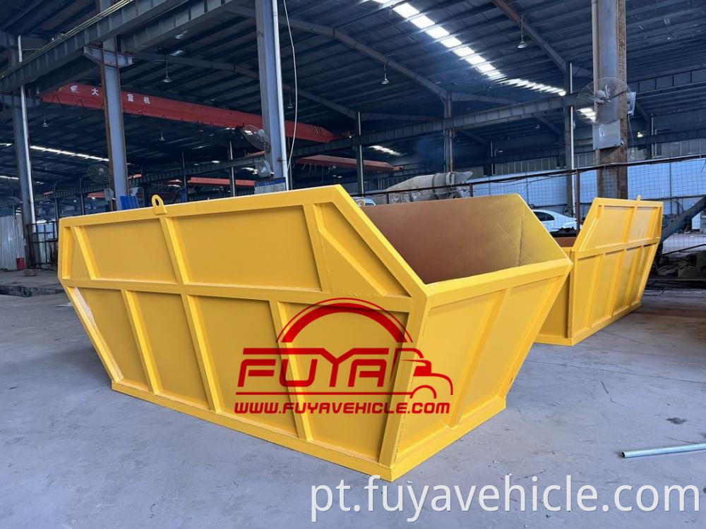 Dongfeng Skip Loader Truck 2